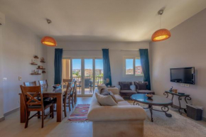 Stylish 2 Bedroom Apartment Lagoon, Wake Park View & Pool